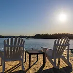 Roaldspiren Bed & Breakfast 3*