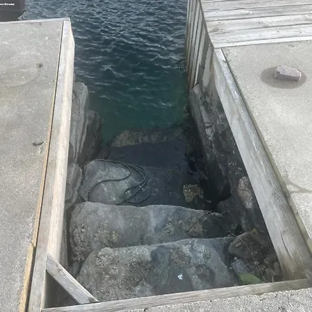 Roaldspiren Bed & Breakfast 3*