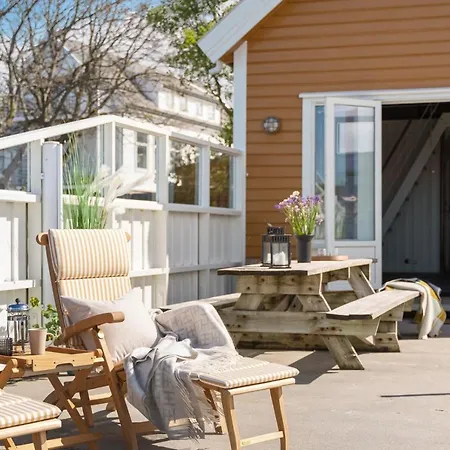 Roaldspiren Bed & Breakfast 3*