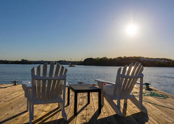 Roaldspiren Bed & Breakfast 3*